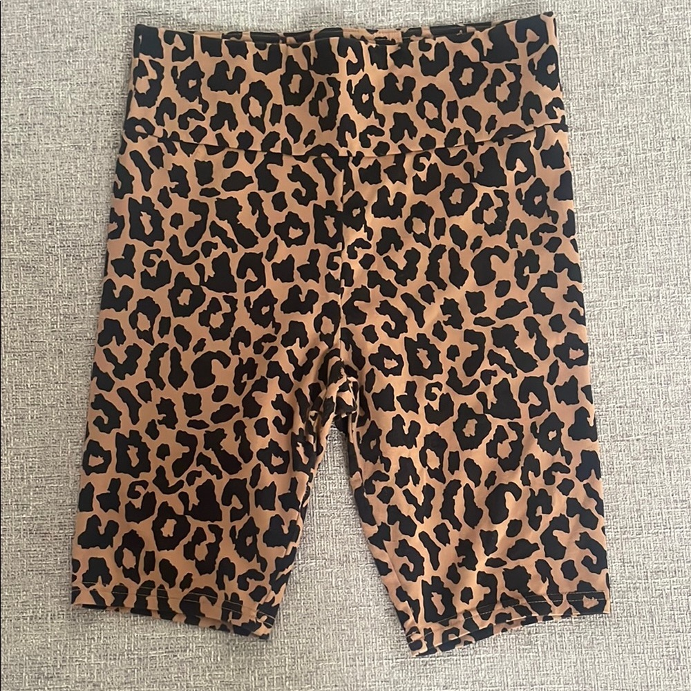 Wild Fable, Leopard Print, Women’s Shorts, Size Medium, Black & Tan